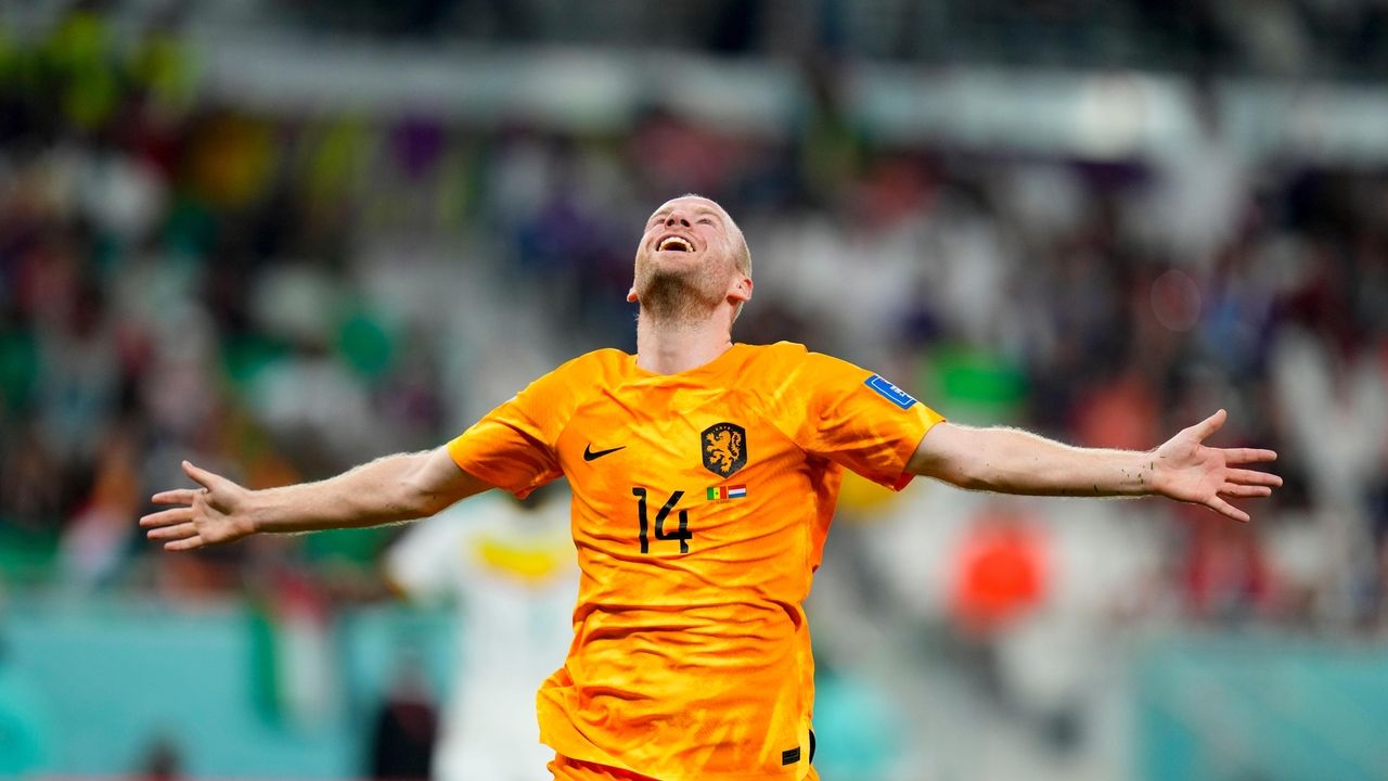 Netherlands 2-0 Qatar - World Cup 2022 LIVE RESULT: De Jong and