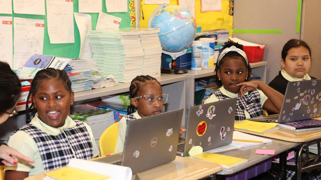 Long Island charter schools draw support from some parents seeking more ...