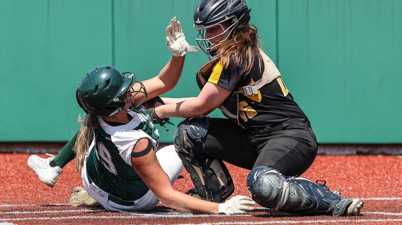 Photos: Seaford-Wantagh In Nassau Class A Softball Final - Newsday