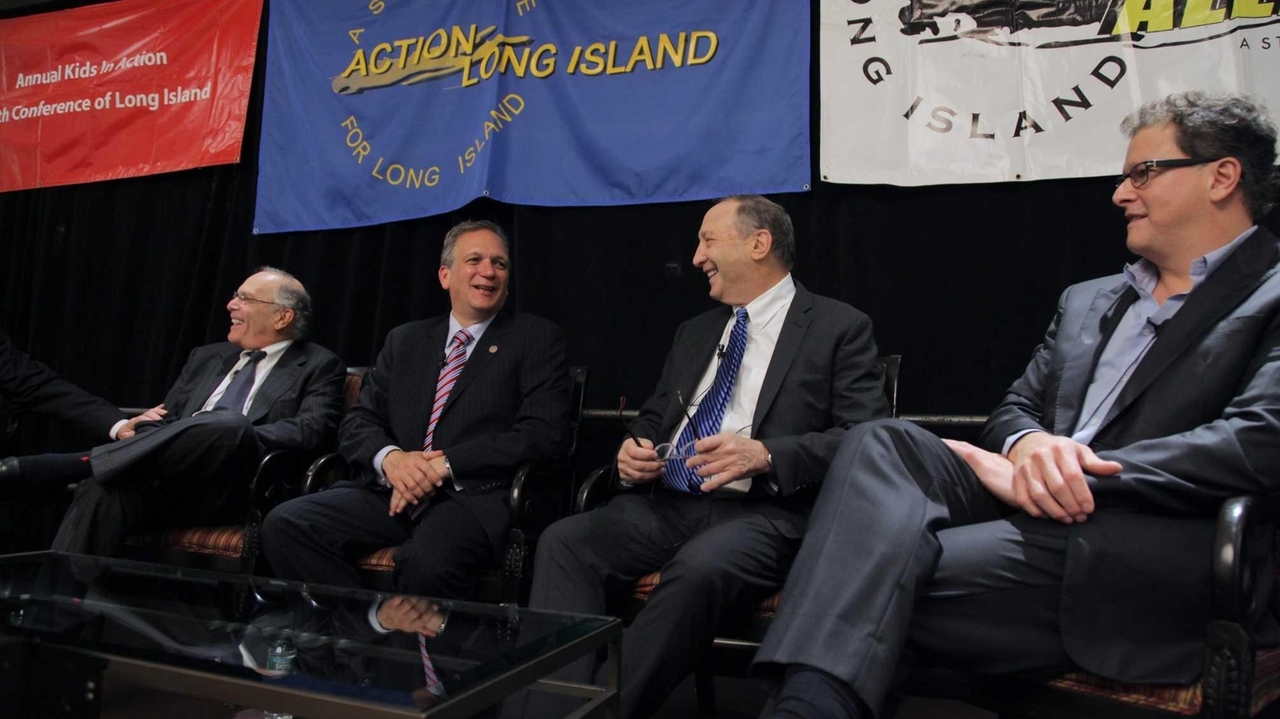 Mangano, developers tout Coliseum plans - Newsday