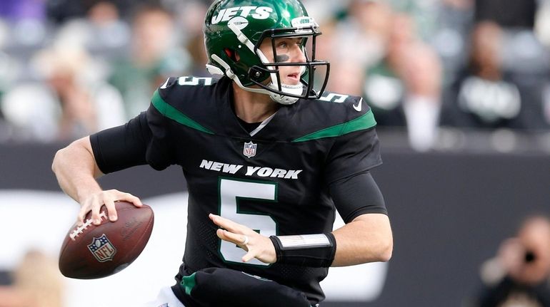 Jets QB Mike White: 'I'm starting an NFL game, so that's pretty freakin'  cool' - Newsday