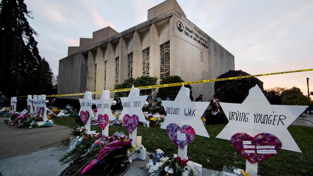 Pittsburgh synagogue gunman has been sentenced to die in the nation's deadliest antisemitic attack - Vimarsana News