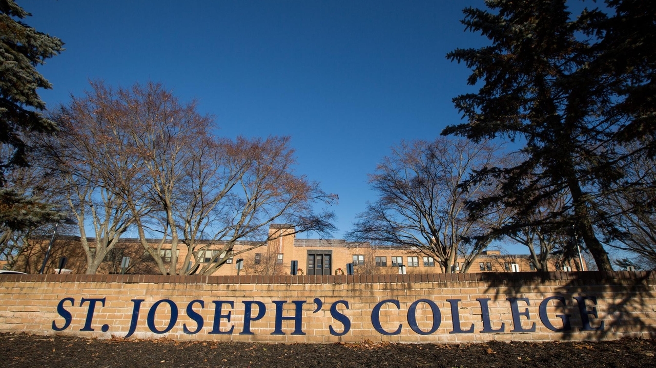 Former baseball player at St. Joseph's University in Patchogue files lawsuit alleging assault, hazing by team members, court records show