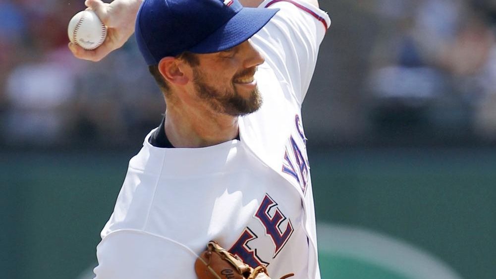 New York Yankees not thinking about Rangers Cliff Lee, they say 