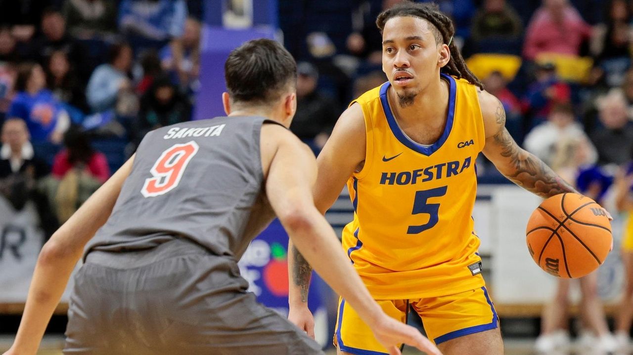 long-island-college-basketball-roundup-jaquan-carlos-sets-assists