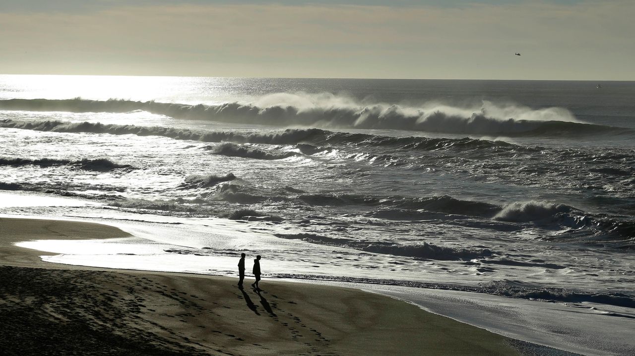 Northern California seashore searched for missing swimmer after(02)