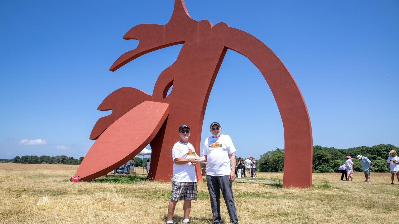 Restoration of Linda Scott 'Stargazer' deer sculpture in Manorville celebrated Newsday