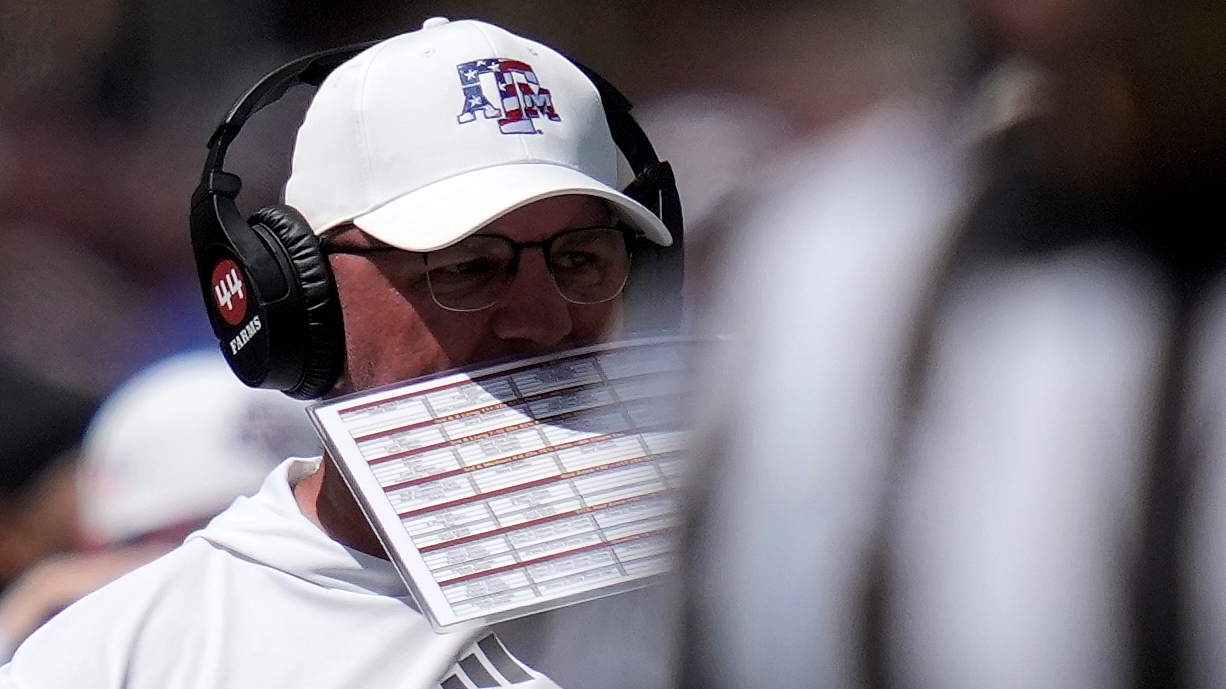 Texas A&M's Elko's 'uber paranoid' playbook shuffle meets a familiar ...