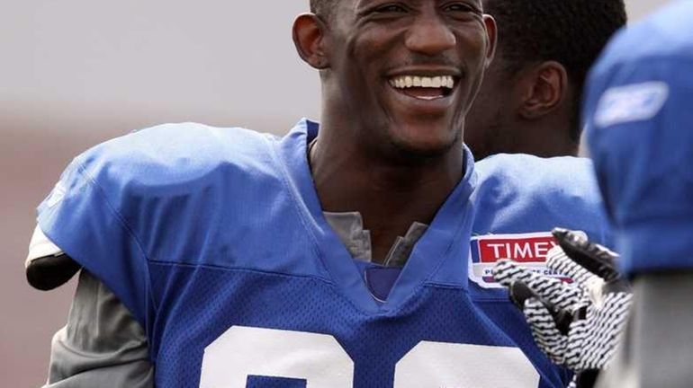 Giants' Rolle lets ring do talking