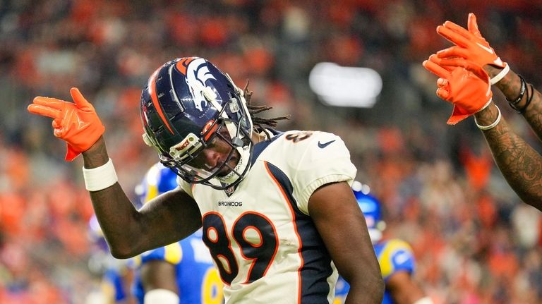 Denver Broncos defeat Rams 41-0 - The Mountain-Ear