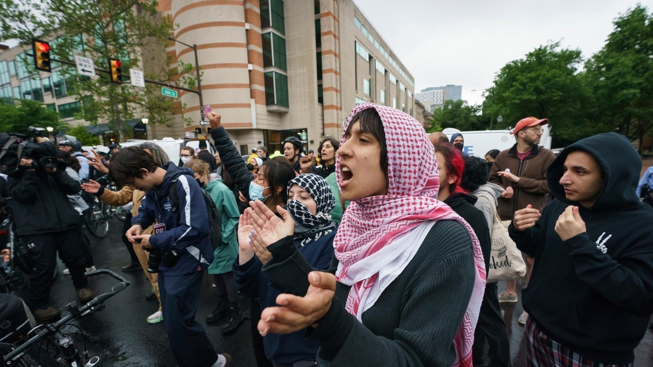 Police arrest dozens as they break up pro-Palestinian protests at ...