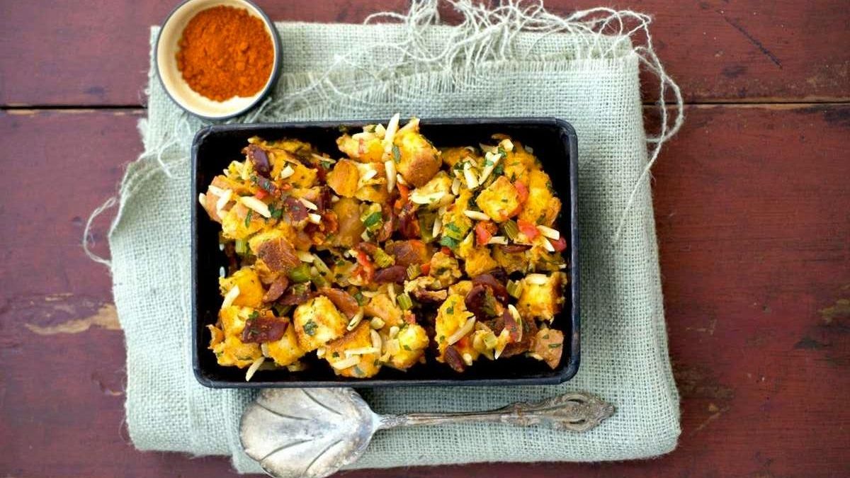 Stuffing recipe Bread stuffing with chorizo, almonds and smoked