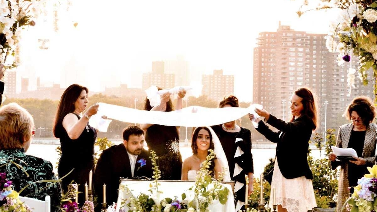 Weddings that unite cultures - Newsday