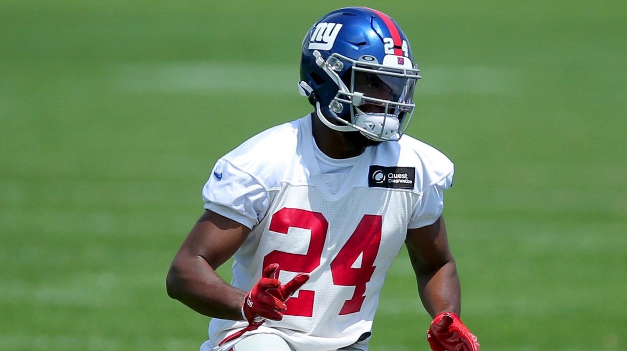 Giants' James Bradberry looks forward to suiting up in real socks against  Jets - Newsday