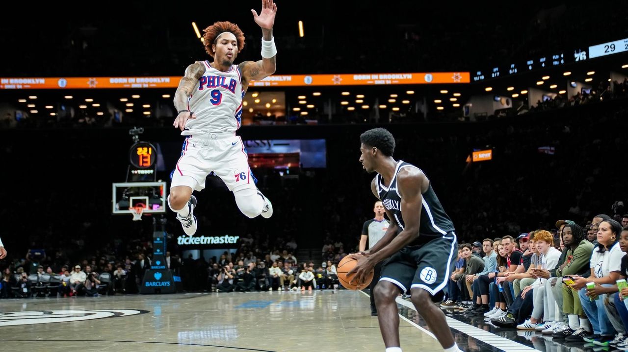 Kelly Oubre Jr. scores 29 points as 76ers defeat Nets 129-105