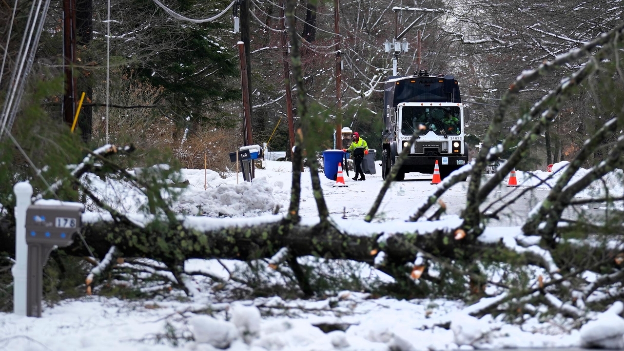 Tens of thousands still without power following powerful nor'easter in ...