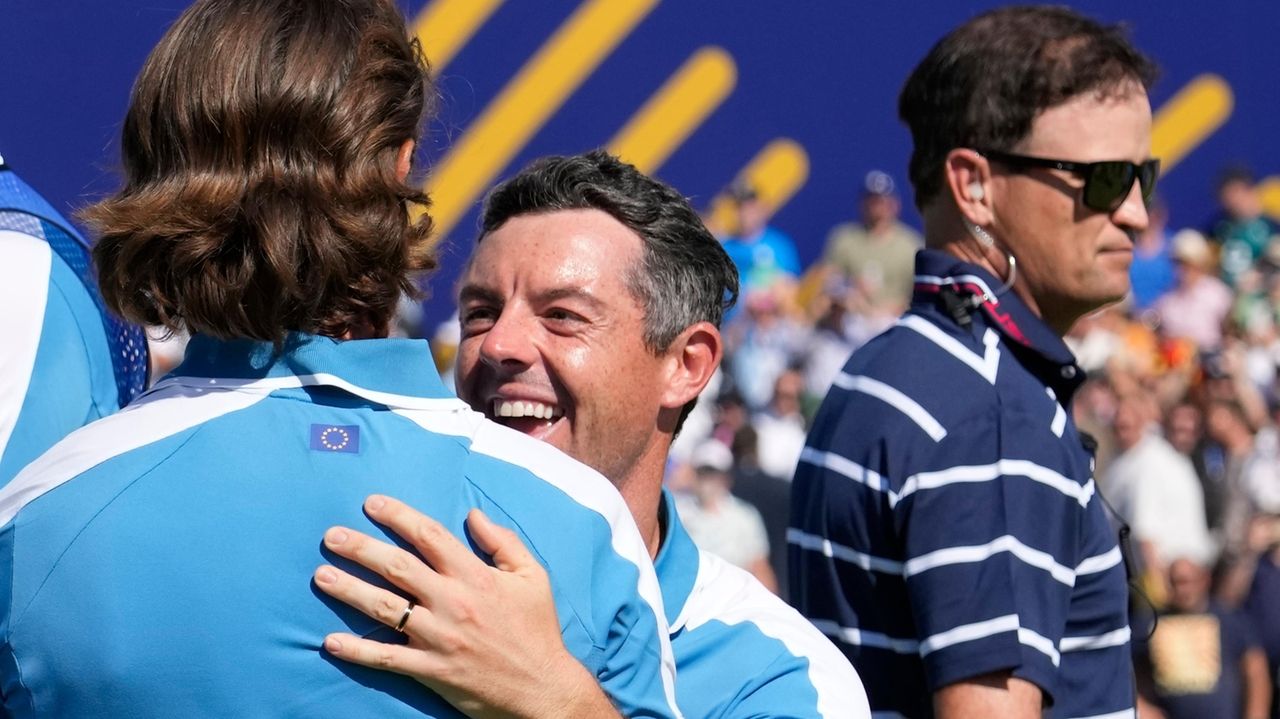 Live updates McIlroy says Europeans wont be complacent after their amazing Day 1 at Ryder Cup
