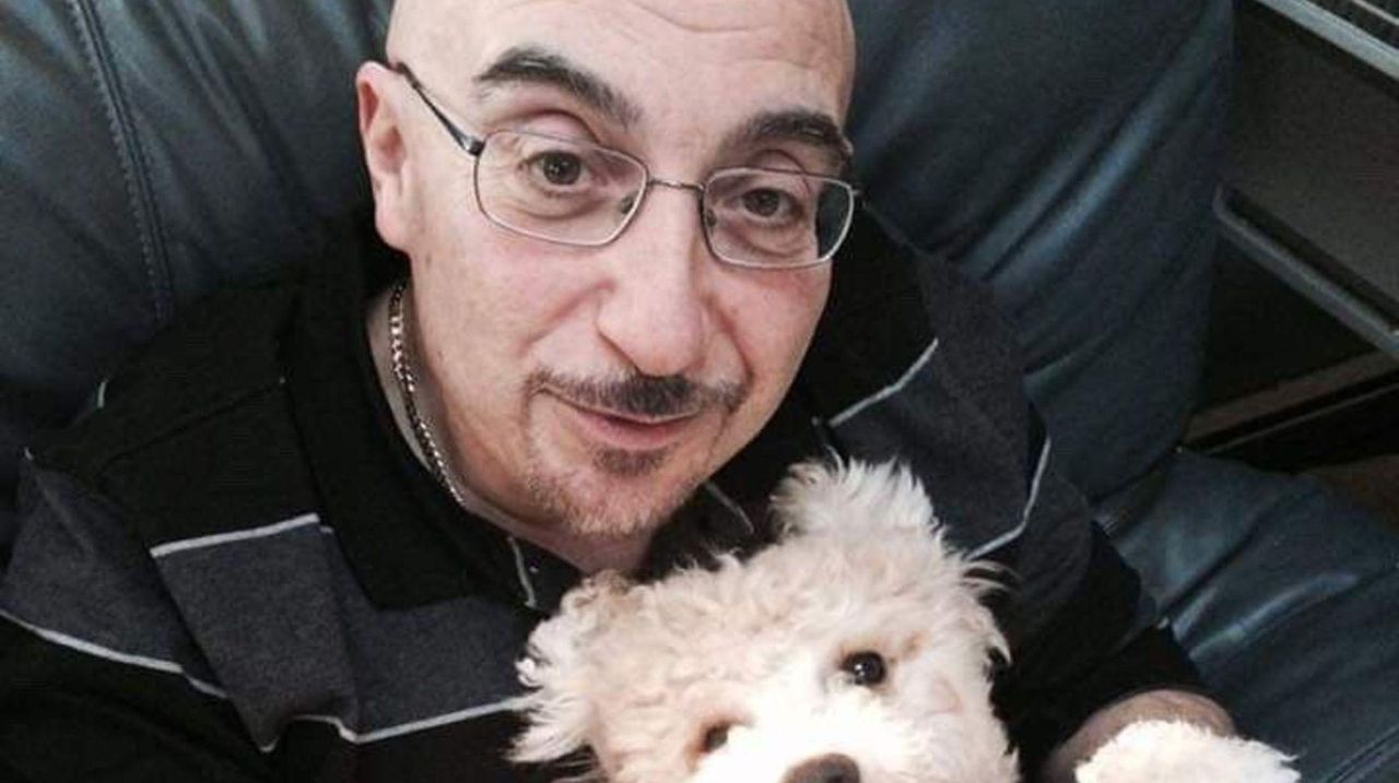 Israel Esquenazi, jeweler, Lindenhurst village official, dies at 68