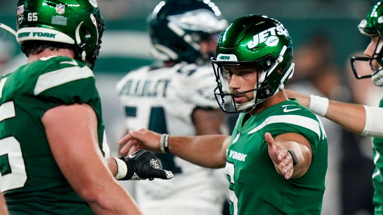 Jets Kicker Matt Ammendola Has Stunning Debut as Punter in Pinch — His  First Punts Ever – NBC New York