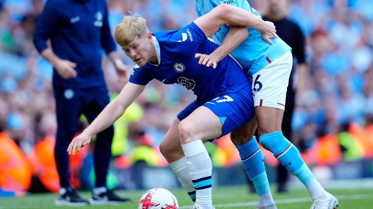 Chelsea loans top academy prospect Lewis Hall to Newcastle and ...