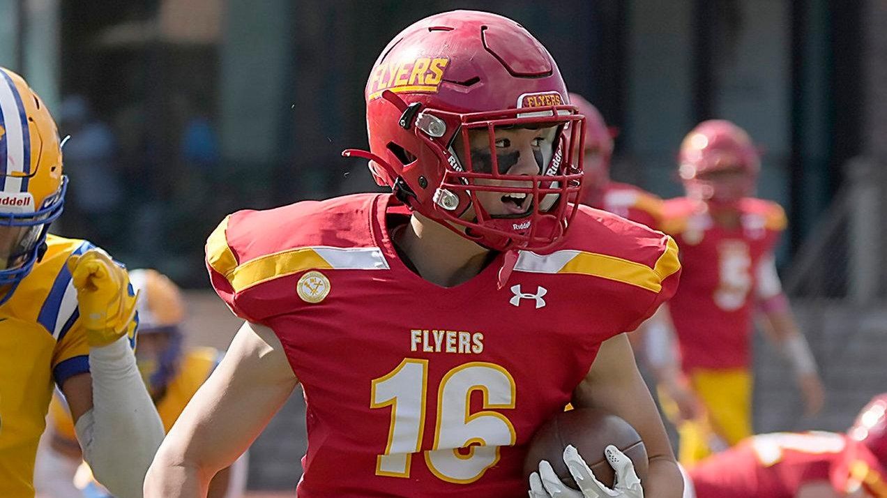 Christian Alacqua rips off 187 rushing yards, 4 TDs in Chaminade's win ...