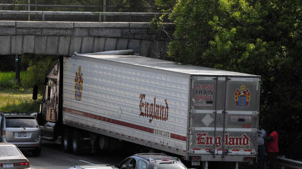 New measures aim to keep trucks off LI parkways Newsday