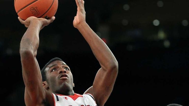 St. John's Rysheed Jordan takes an inside shot. (Jan. 11,...