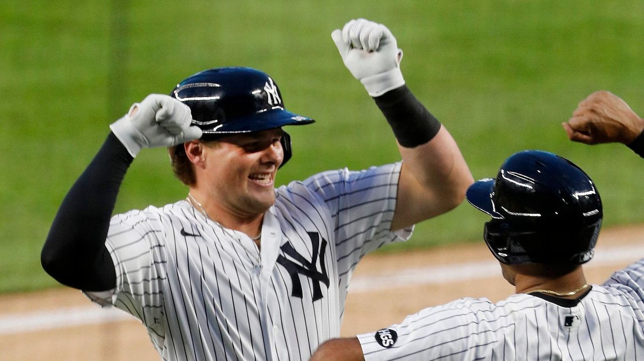 Yankees' Luke Voit legs out a rare triple in seventh inning in win over  Padres - Newsday