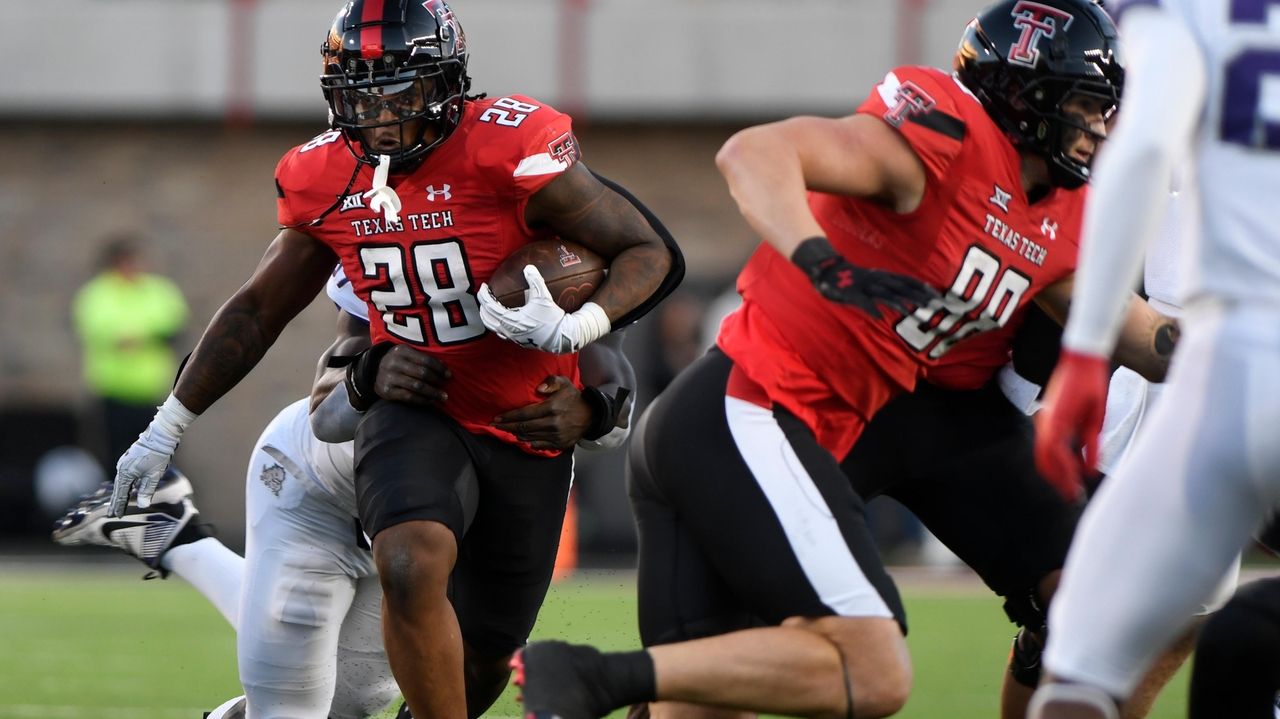 Morton throws 2 TDs, TaylorDemerson has 2 INTs as Texas Tech beats TCU