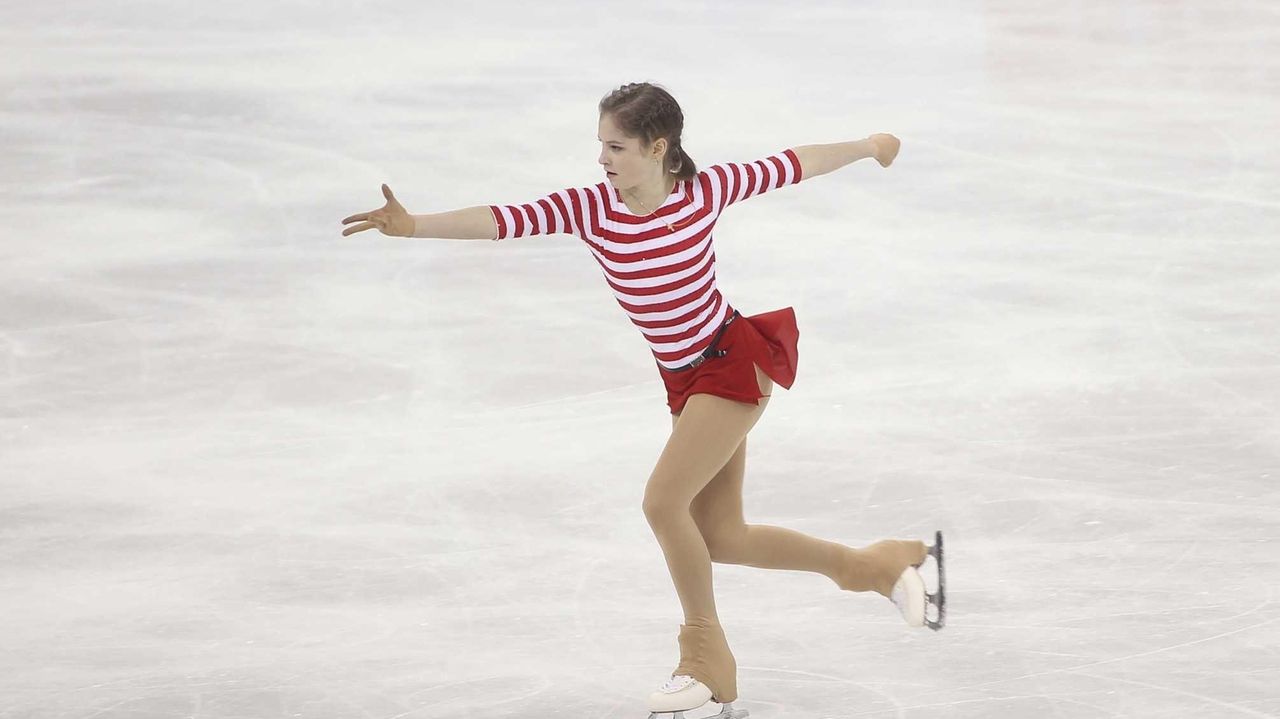 SOCHI SCENE: Cheering Julia – San Diego Union-Tribune, image size:1280x719