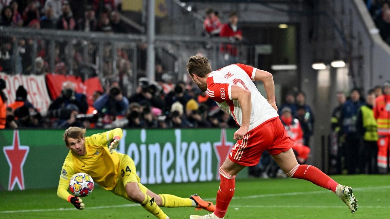 Harry Kane Steers Bayern Into Champions League Quarterfinals With 2 ...