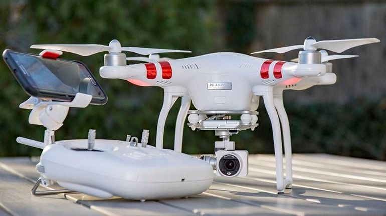 CNET has picked DJI Phantom 3 Standard as one of...