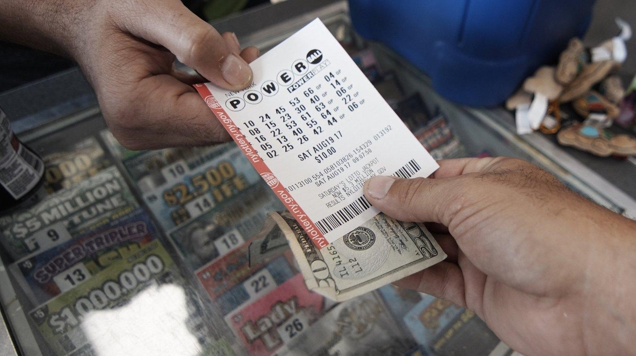 Powerball jackpot jumps to $650M after no winner Saturday - Newsday