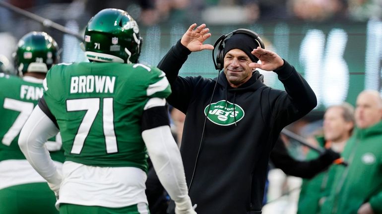 Jets facing more than usual pressure to win Sunday night - Newsday