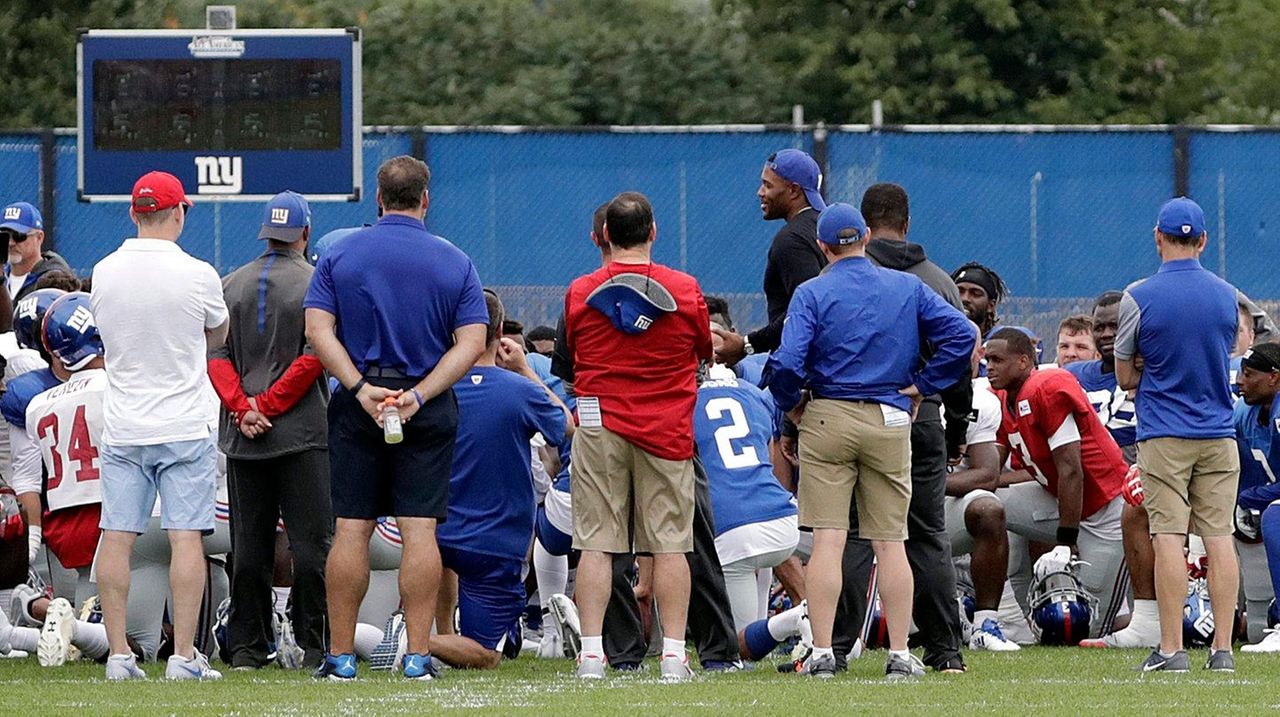 New York Giants on X: Another day closer to training camp! #FBF to No. 92!  @michaelstrahan  / X