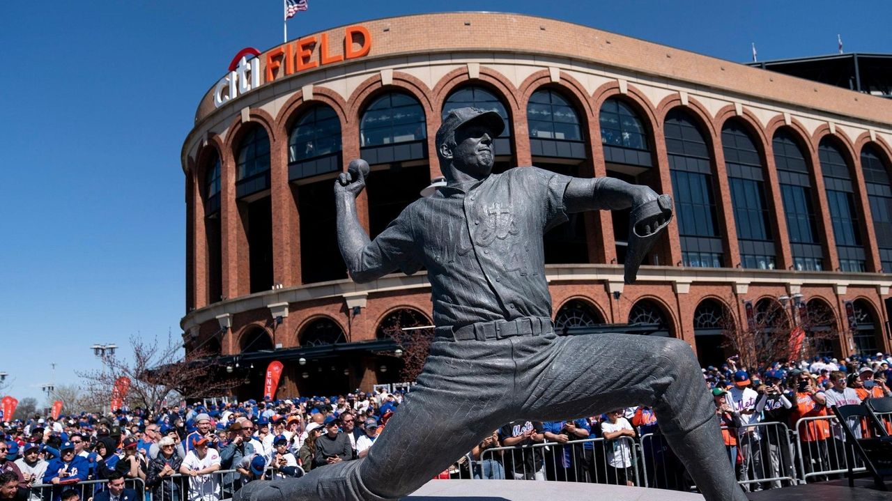 On and off the field, he was vintage Tom Seaver - Newsday