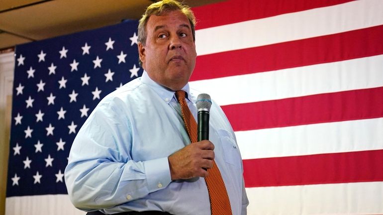 Republican presidential candidate former New Jersey Gov. Chris Christie addresses...