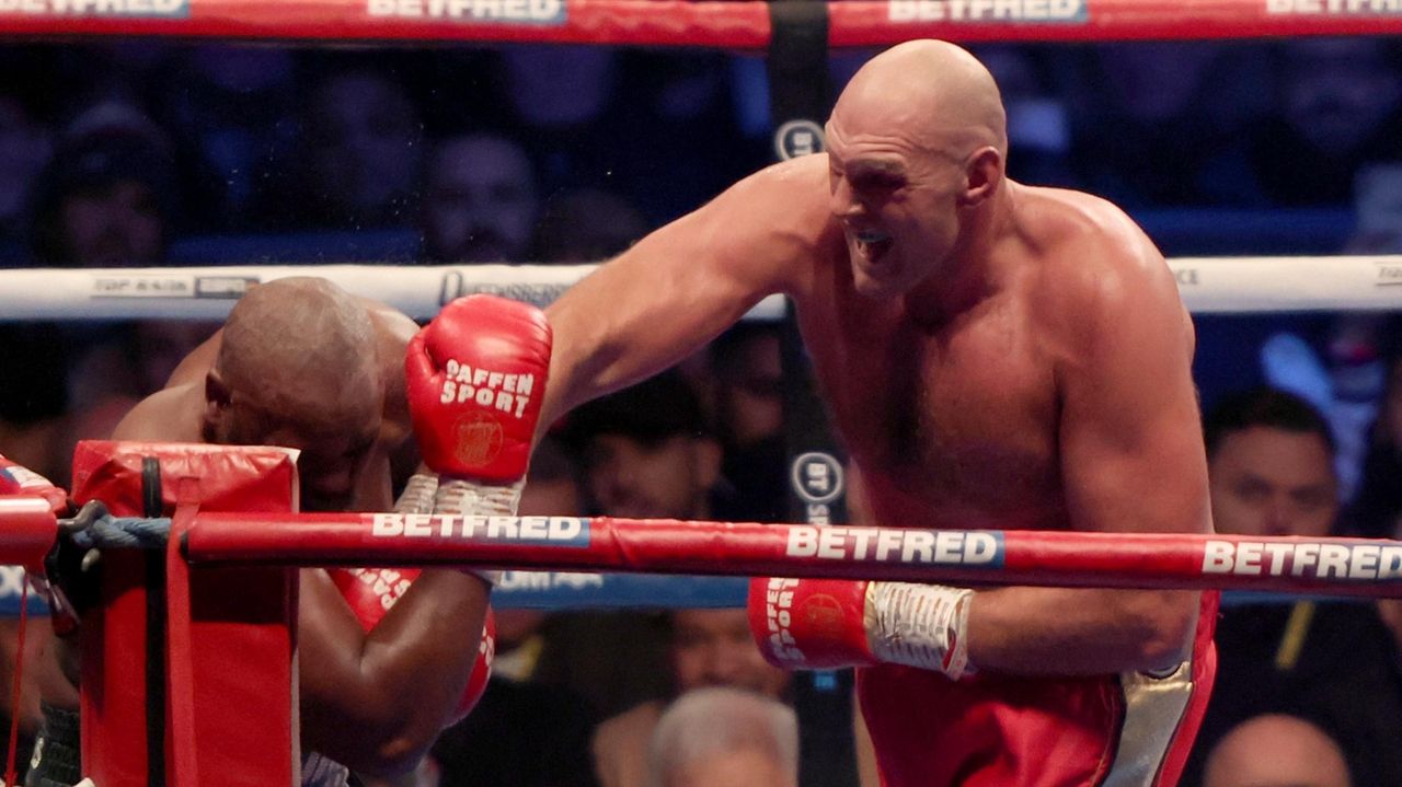 Tyson Fury stops Derek Chisora in 10th round of heavyweight title bout