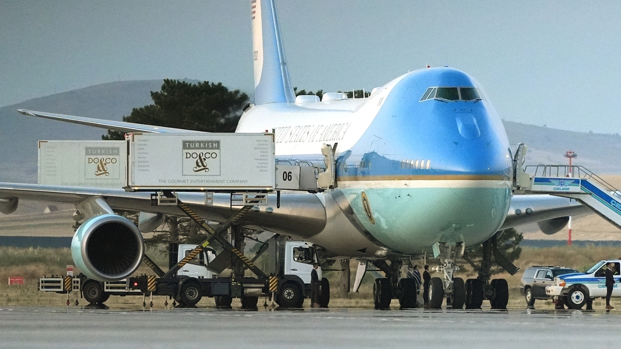 Trump Flew Secretly From Turkey on Military Jet After Iranian Threat