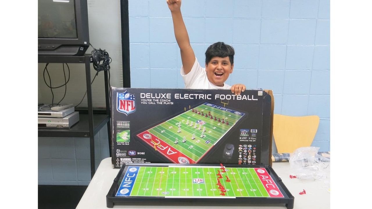 Nfl deluxe electric store football