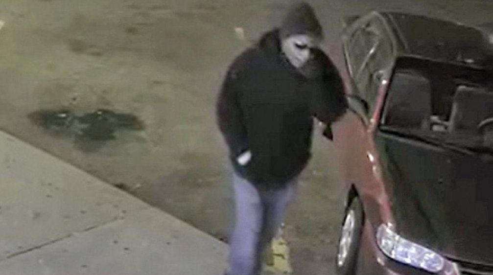 Hewlett Carvel heist 10th in knifepoint robberies, cops say Newsday