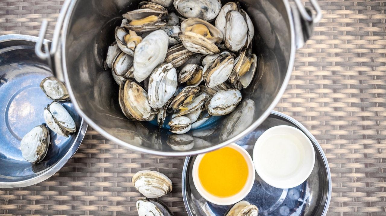 An ode to clams What to know and where to get the best ones on Long