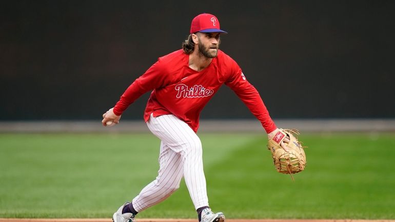 Bryce Harper wears photoshopped Yomiuri Giants jersey in latest