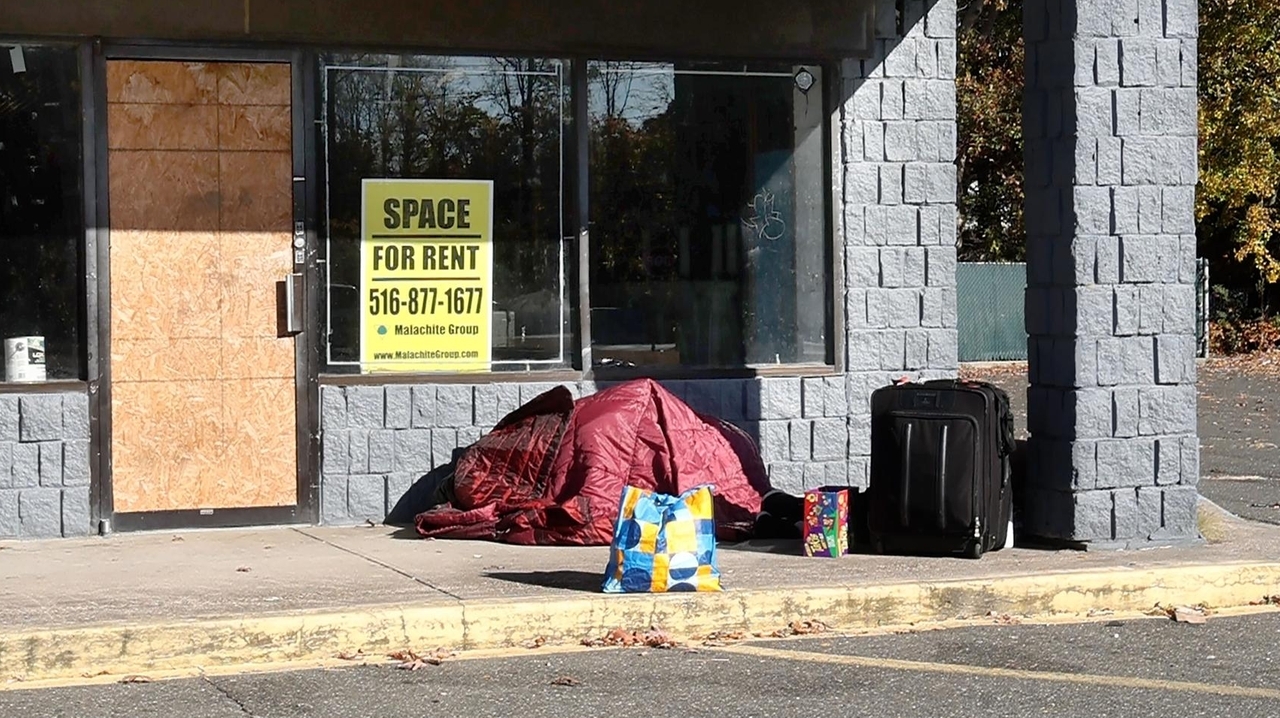Homelessness in New York: Why the numbers have grown - Newsday