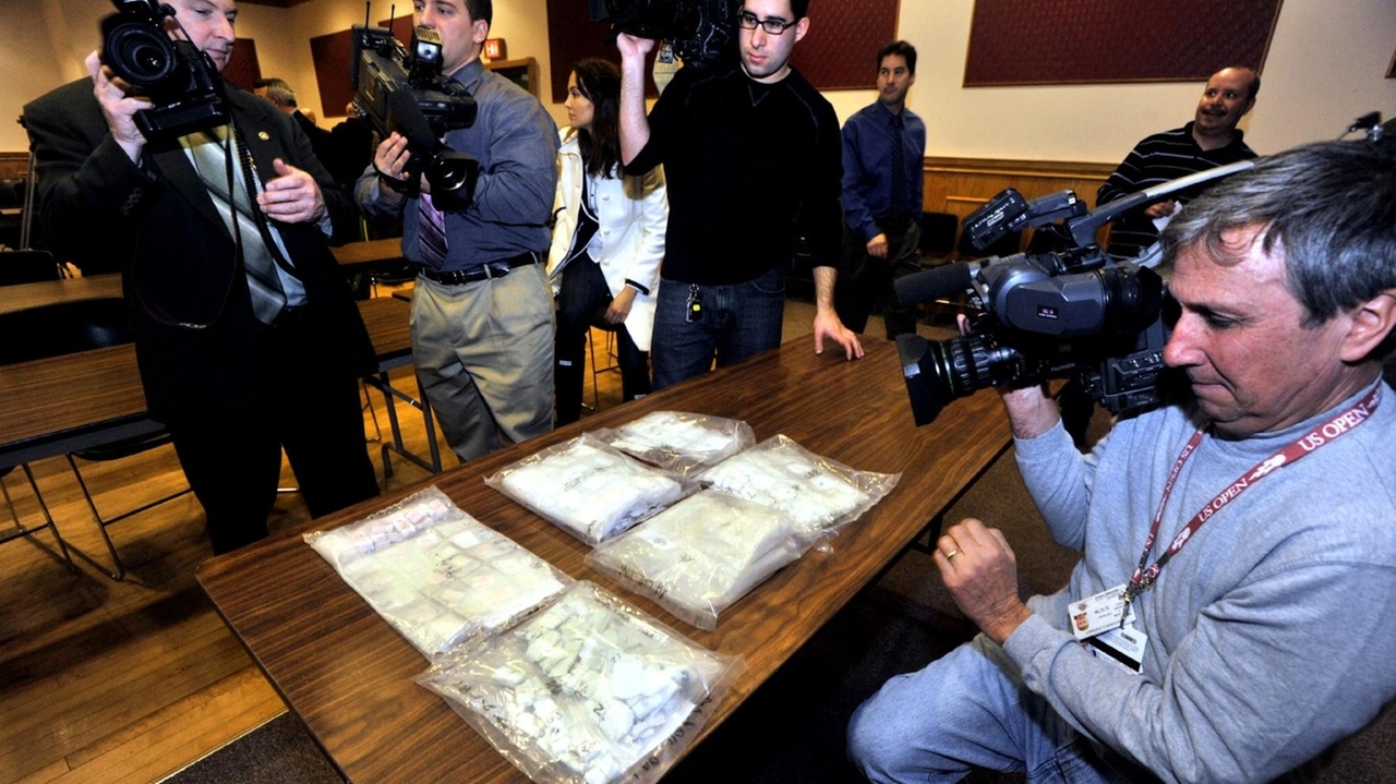 DEA plans largest heroin education effort ever on LI - Newsday