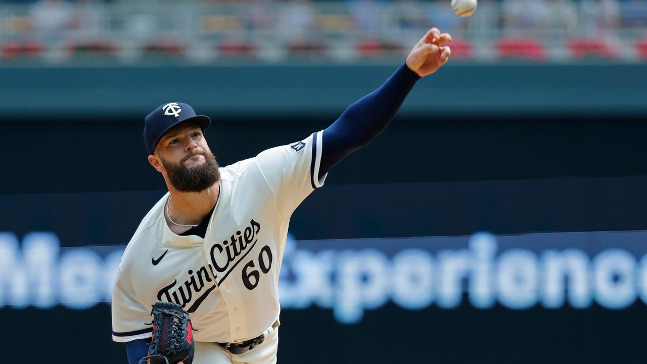 Dallas Keuchel’s perfect game bid for Twins ended by Pirates’ Bryan Reynolds in 7th inning