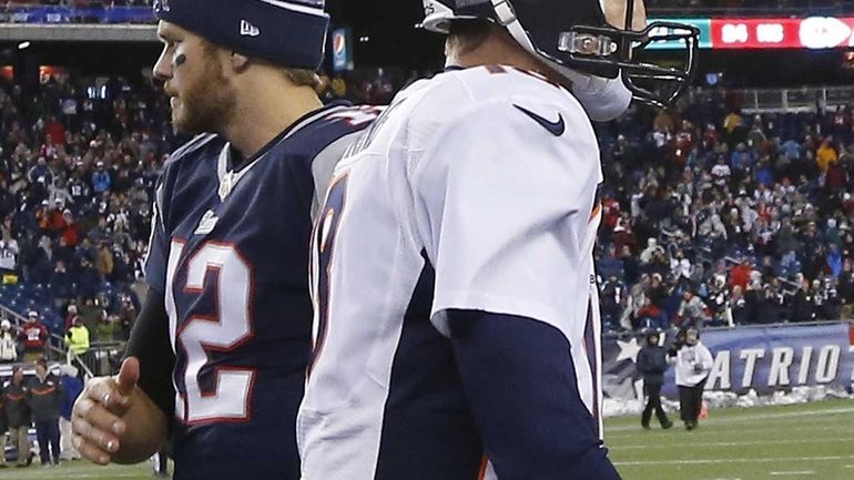 Tom Brady outduels Peyton Manning, New England Patriots romp Denver Broncos  - Newsday