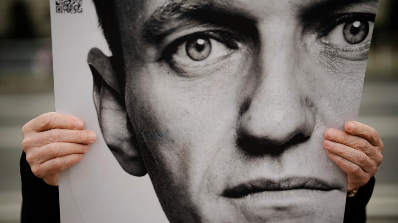 Western officials and Kremlin critics blame Putin and his government for Navalny's death in prison - Vimarsana News