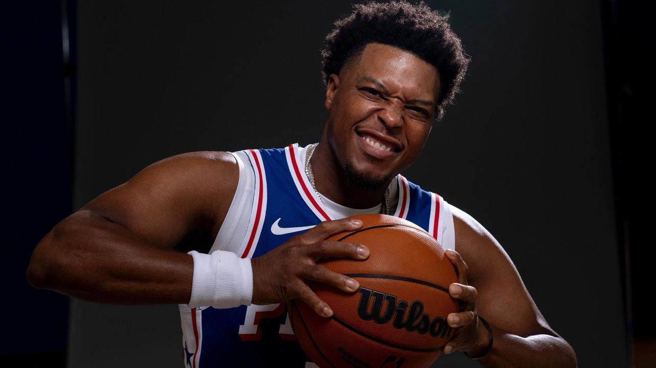 Kyle Lowry makes season playing debut for 76ers, joins NBA's exclusive 20-year club