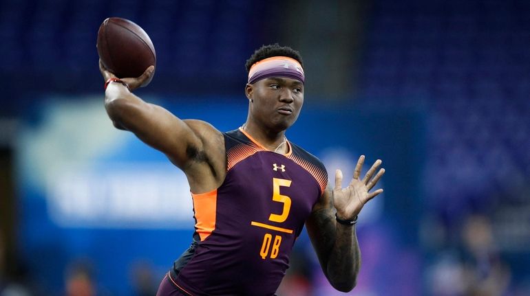 Quarterback Dwayne Haskins of Ohio State works out during day...